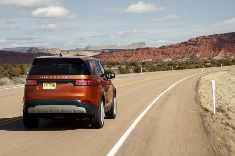 Land Rover Discovery HSE TD6 2017 года  (NA) (фото 19 из 61)